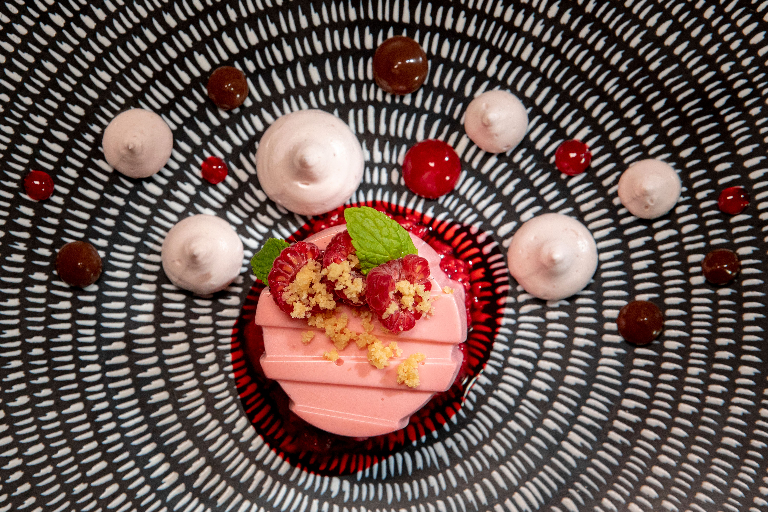 Crystal Cruises - Crystal Serenity - Waterside Restaurant 5.jpg